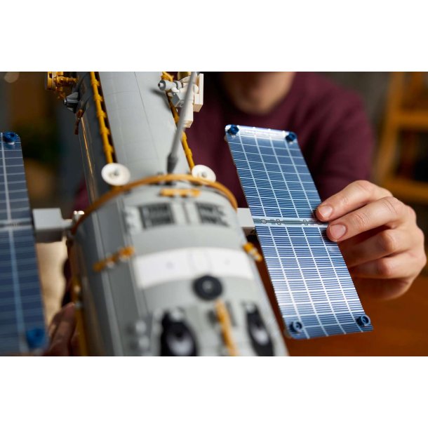 LEGO Icons - Hubble-rumteleskopet
