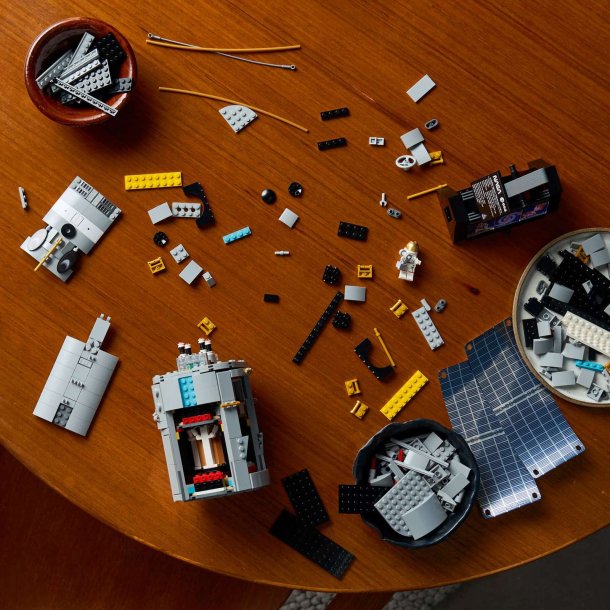 LEGO Icons - Hubble-rumteleskopet