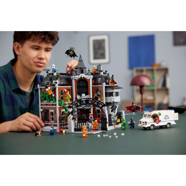 LEGO DC - Arkham Asylum (76300)