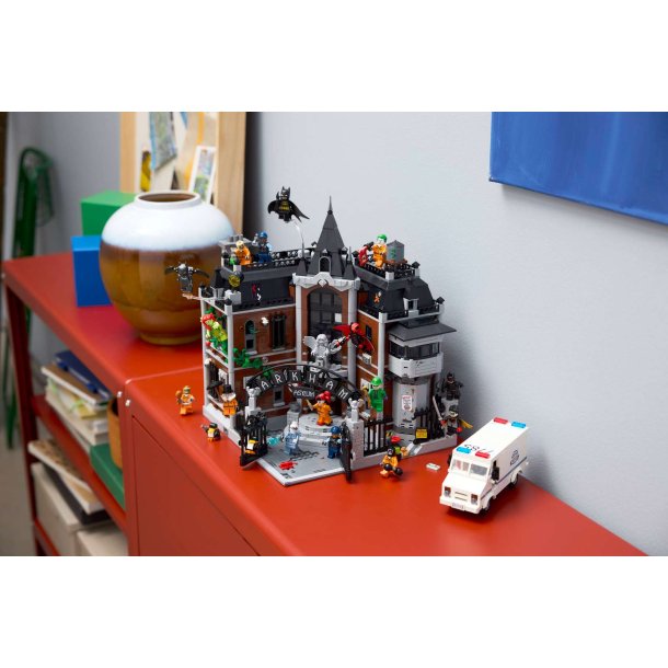 LEGO DC - Arkham Asylum (76300)