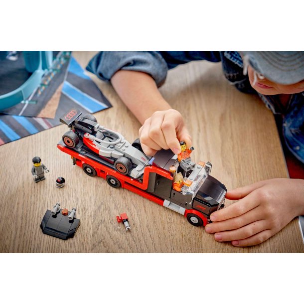 LEGO City - F1�-udstillingstruck med Audi F1�-racerbil (60493)