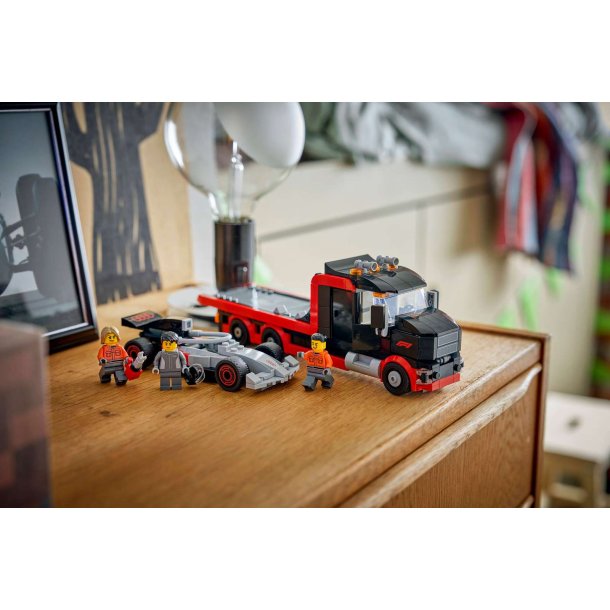 LEGO City - F1�-udstillingstruck med Audi F1�-racerbil (60493)