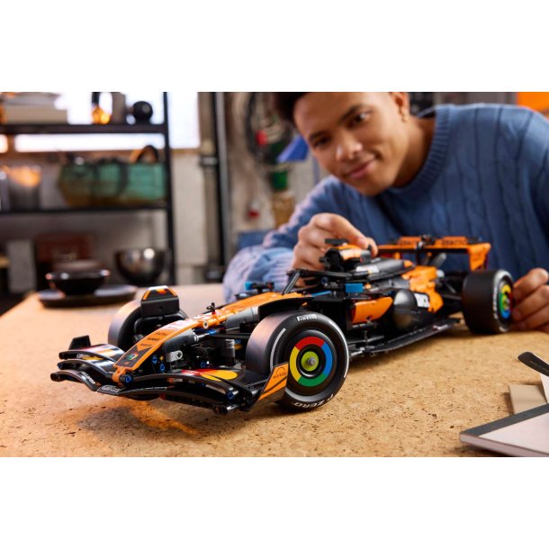 McLaren MCL39 F1-bil (42228)