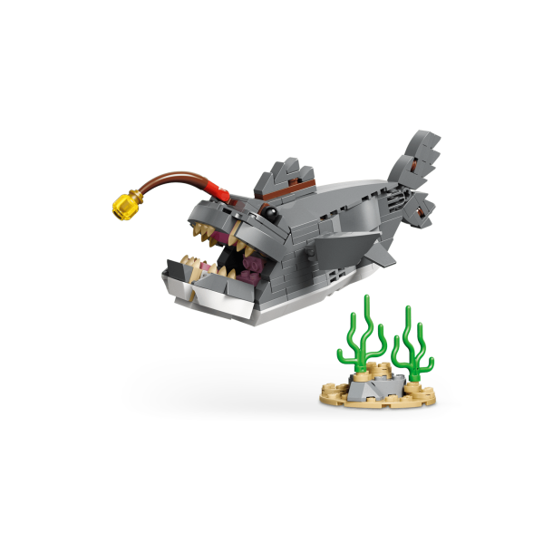 LEGO Creator 3-i-1 - Farlig haj med skattekiste (31381)
