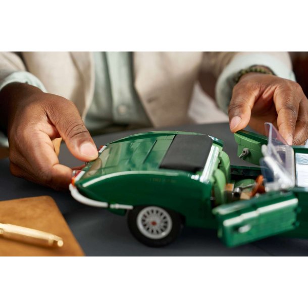 LEGO Icons - Jaguar E-Type (11381)