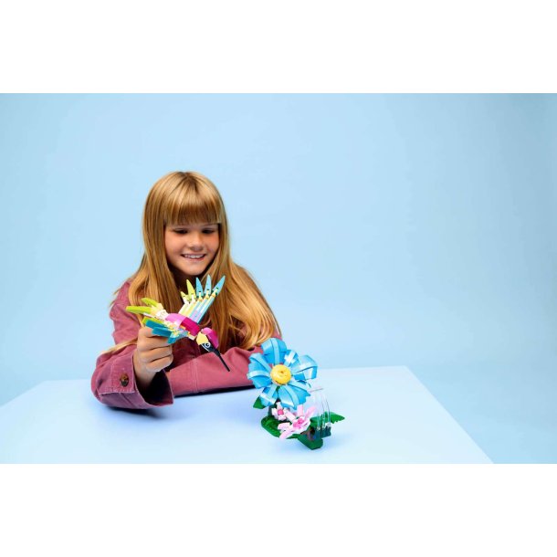 LEGO Creator 3-i-1 - Vilde dyr: Farverig kolibri (31384)