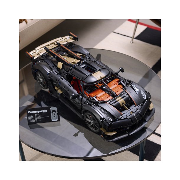 Koenigsegg Sadair's Spear-megabil (42232)