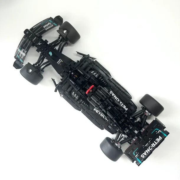 V�goph�ng til LEGO Mercedes F1 (42171) - 45 grader